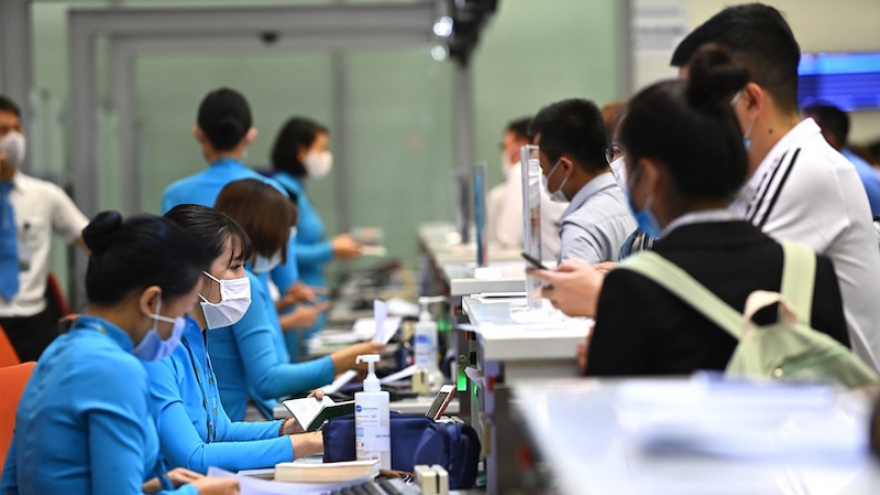 Vietnam aviation association proposes reopening borders for vaccine passport bearers